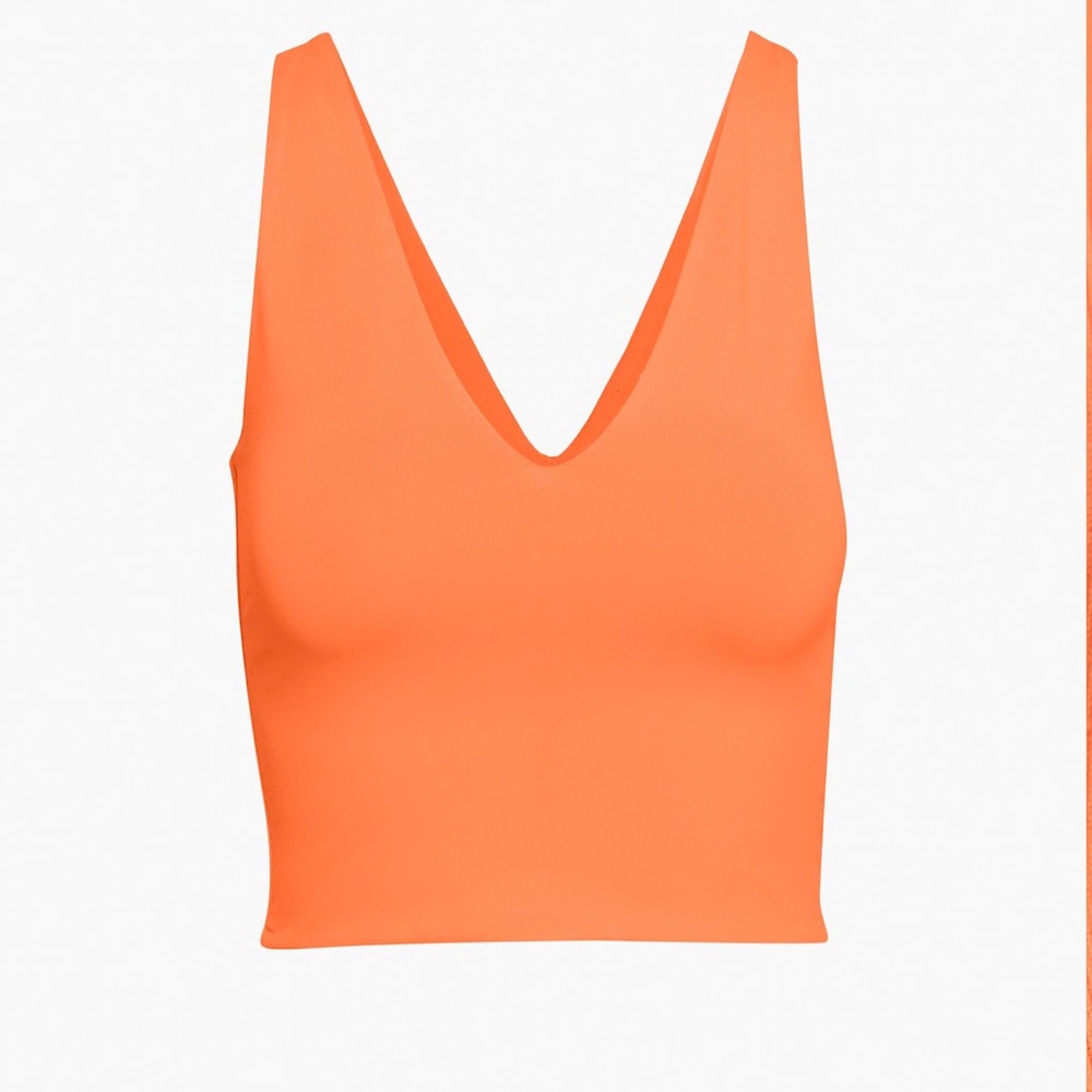 Aritzia contour v neck tank XS like new sold out online 
Like new